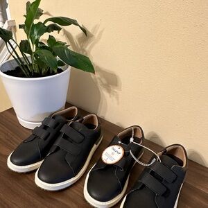 Hush Puppies 2pr Boys casual church loafers BLK leather Velcro close 1.5 2.5 NEW